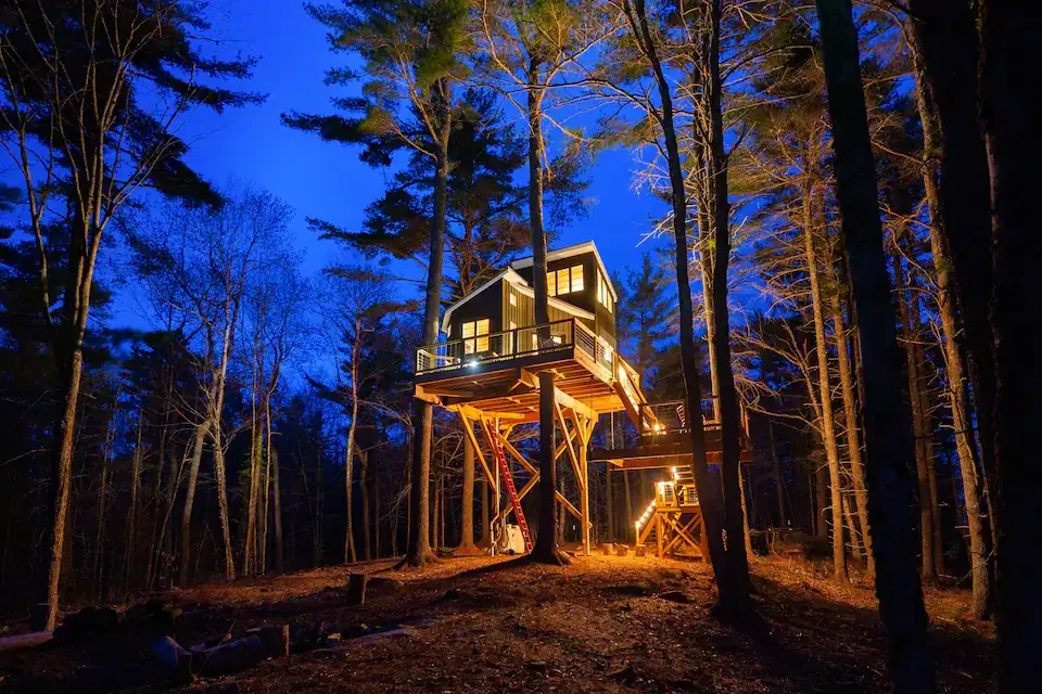 Breeze Treehouse · Appleton, ME
