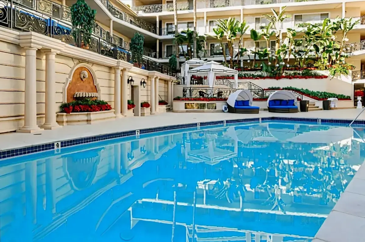 Beverly Hills Plaza Hotel & Spa
