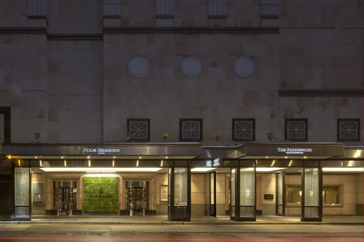 Four Seasons Hotel Chicago — sauna and spa facilities