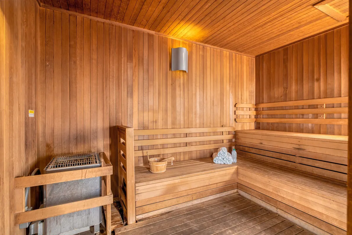 the sauna at Hotel Nikko San Francisco