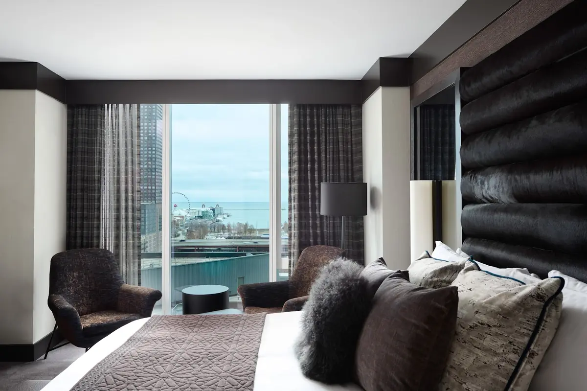 Loews Chicago Hotel — sauna and spa facilities