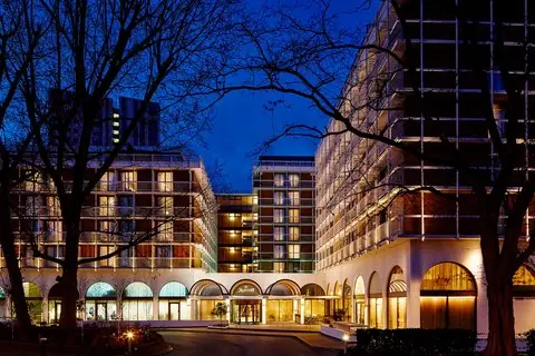 London Marriott Hotel Regents Park — sauna and spa facilities