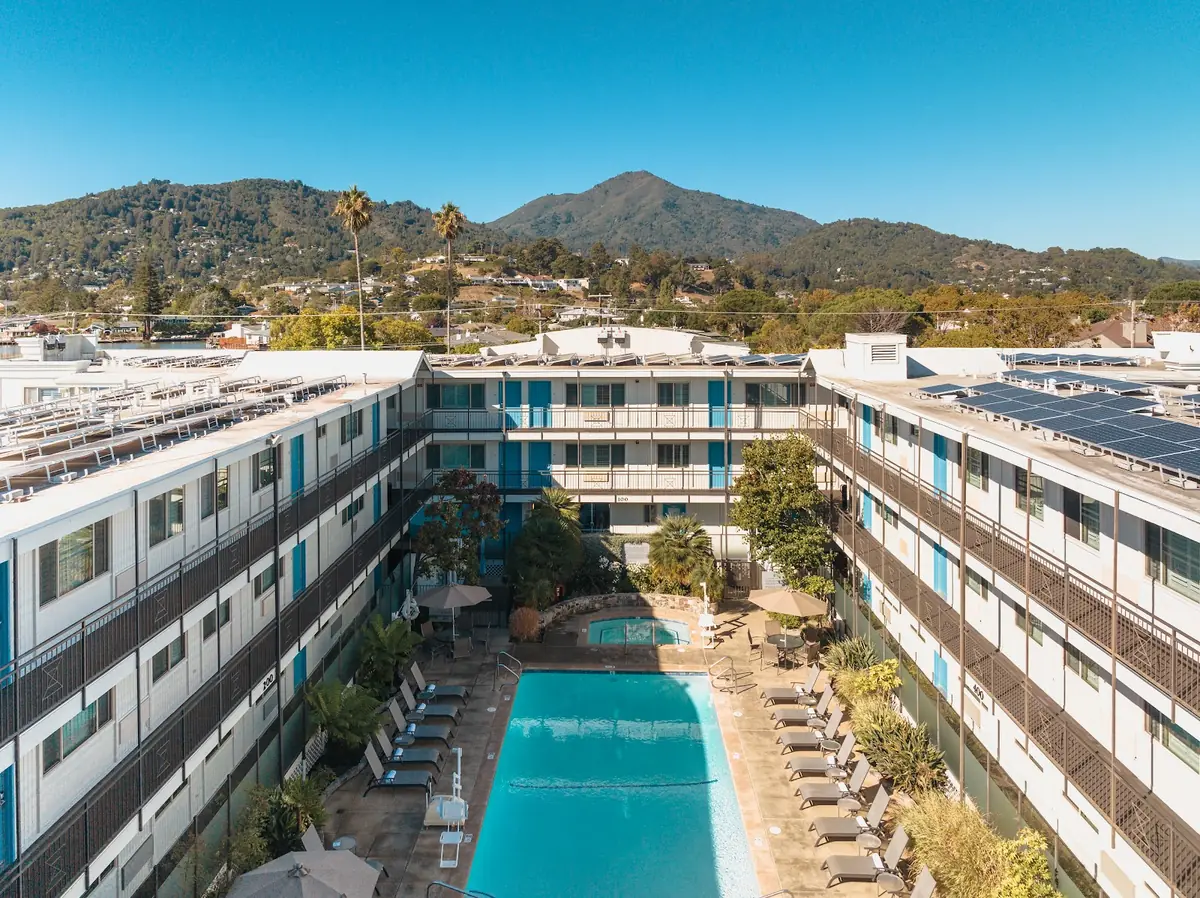 Marin Suites Hotel