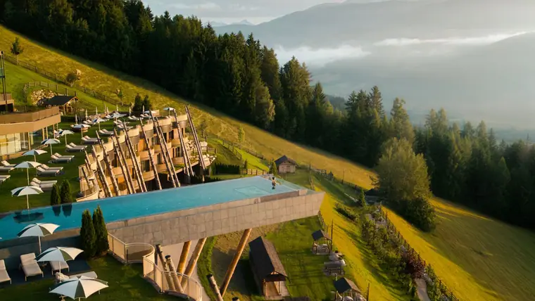 Alpin Panorama Hotel Hubertus (Heaven & Hell Sky Spa)