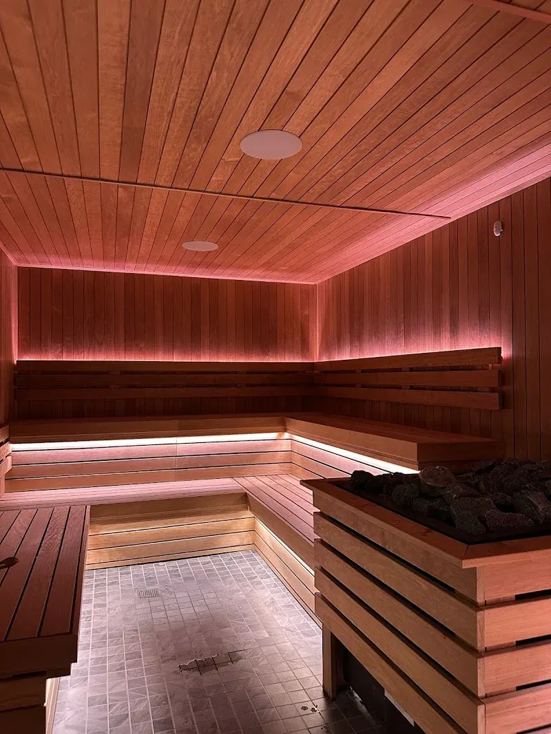 Eastend Sauna: the sauna