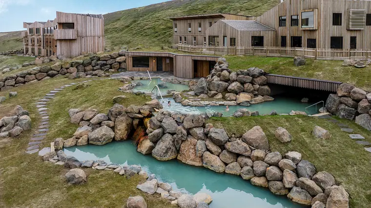 Highland Base Kerlingarfjöll · Highland Baths