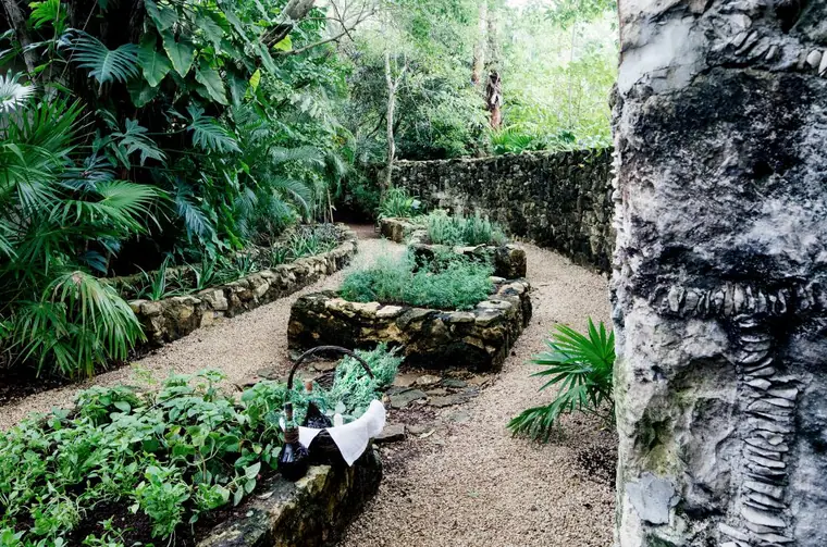 Hotel Esencia (Temazcal + Esencia Spa)