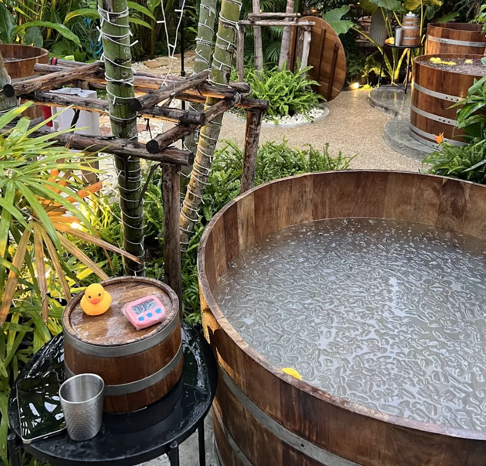 Ice House – Ice Bath & Sauna