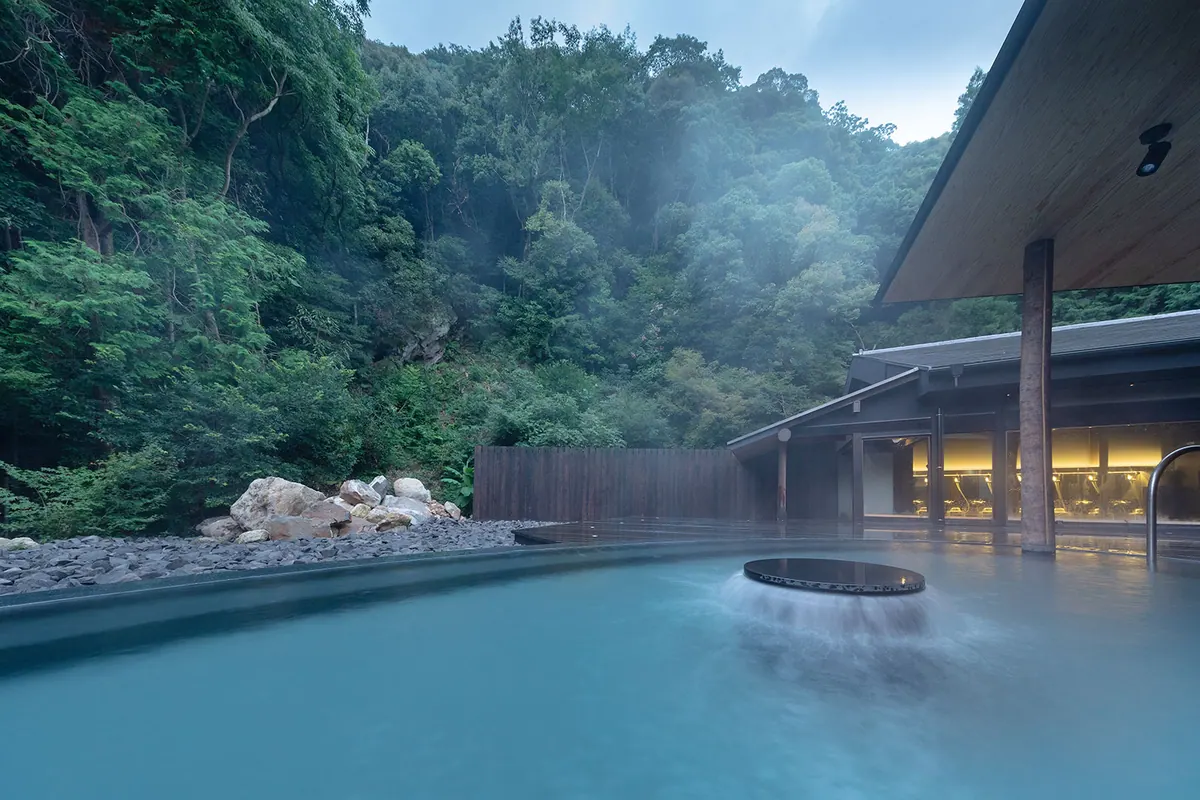 Mifuneyama Rakuen Hotel – Rakan-no-Yu (御船山楽園ホテル らかんの湯)
