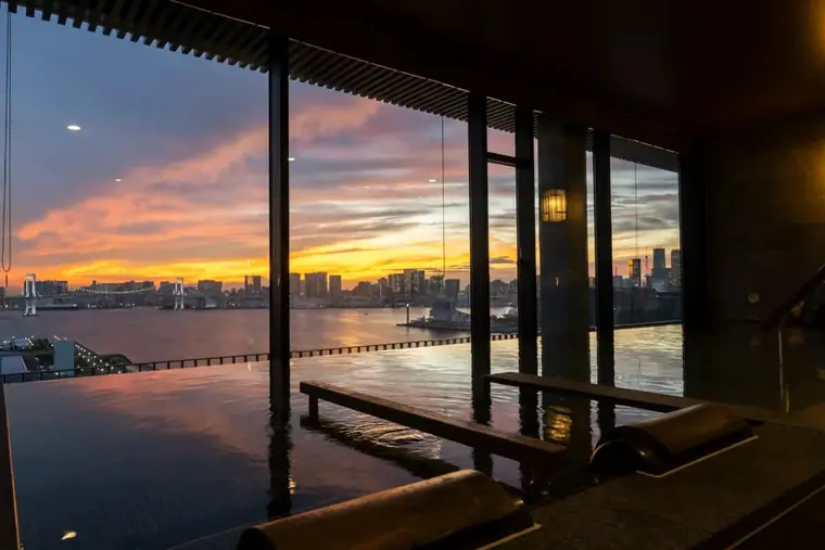 Sauna & Capsule Hotel Hokuo (北欧)